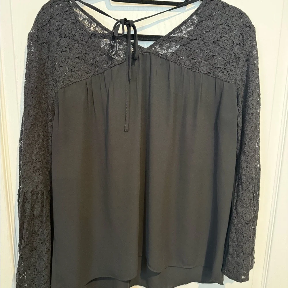 LOFT Black Lace Blouse - Picture 3 of 5